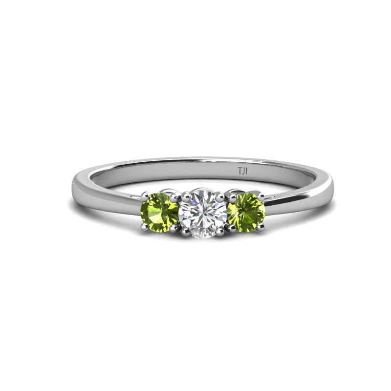 Quyen 0.57 ctw (4.00 mm) Round Natural Diamond and Peridot Three Stone Engagement Ring  